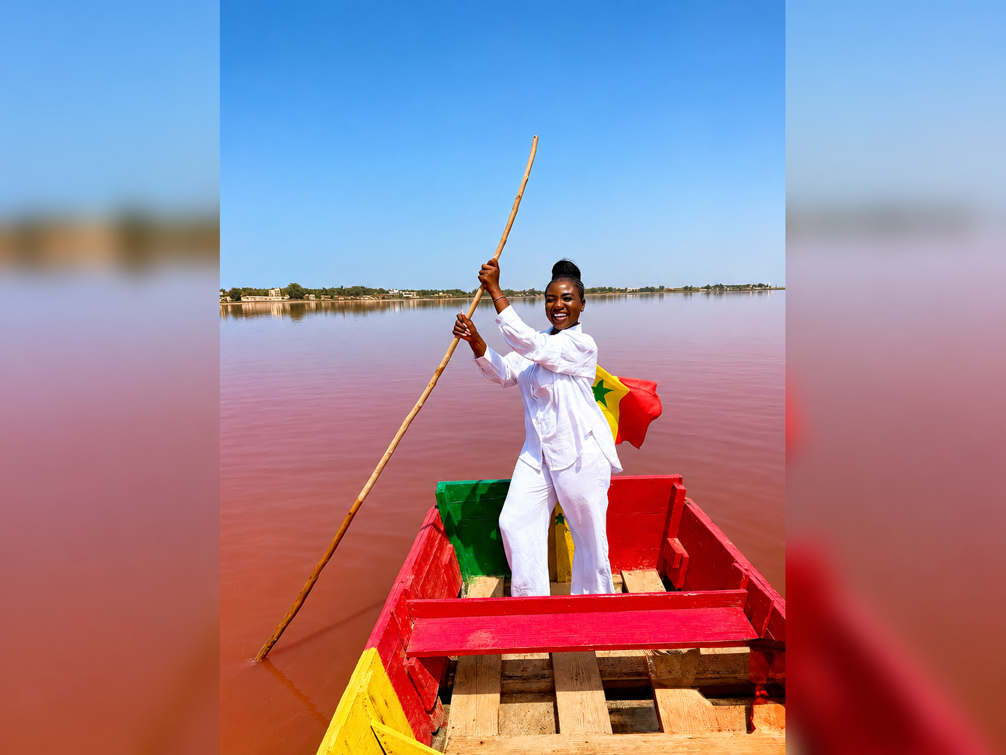 Pirogue ride on Lake Retba