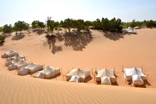 Dunes, campement et aventure dans le Désert de Lompoul au Sénégal | Lac Rose Tour Aventure