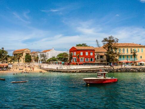 Patrimoine, histoire et architecture de l'Île de Gorée au Sénégal | Lac Rose Tour Aventure