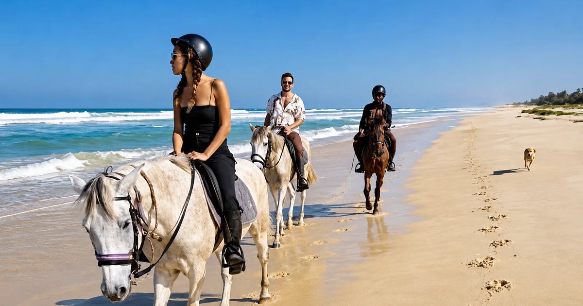 Balade à cheval sur la plage pendant une excursion au Lac Rose