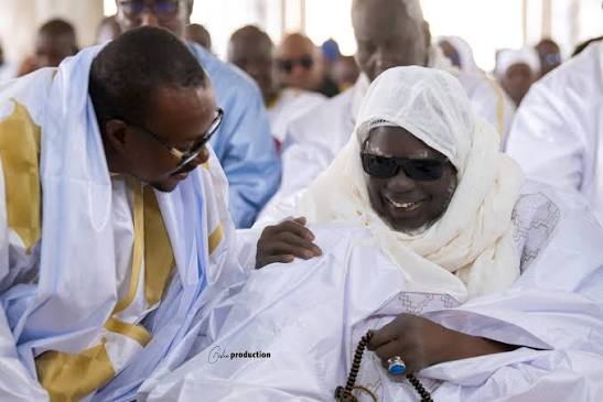 Moment de rencontre spirituelle au sein de la communauté mouride à Touba