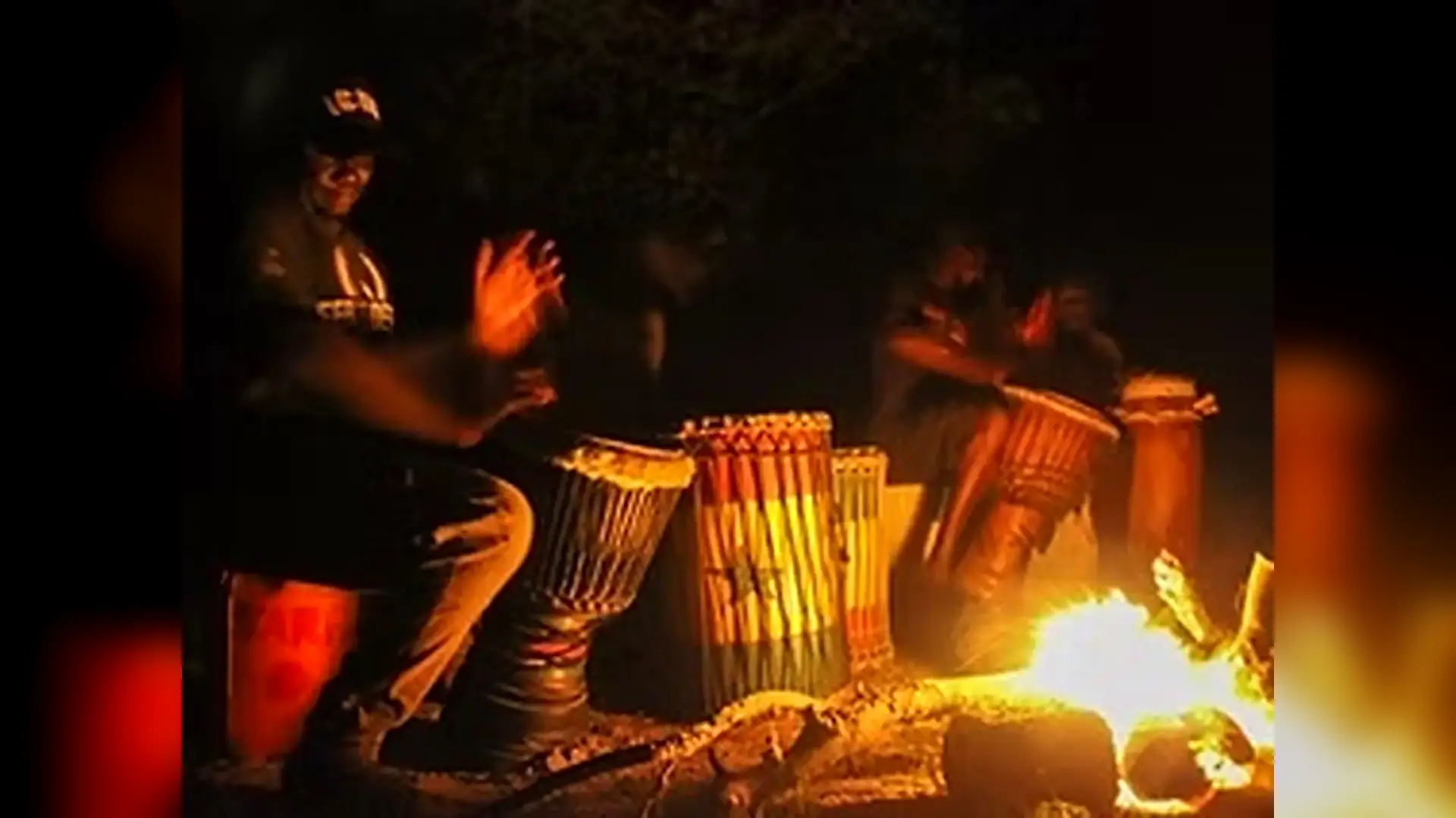 Hoguera en un entorno senegalés en Circuitos combinados por Senegal, Senegal