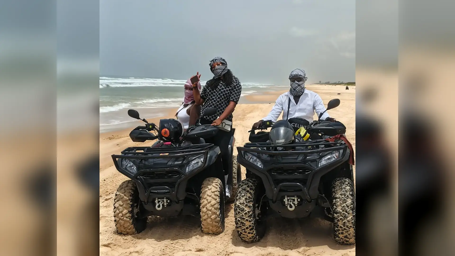 Ruta en quad entre pistas y playa en Lago Rosa, Senegal